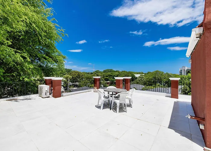 Pool And Private Rooftop Access In Town! 3* Tamarindo